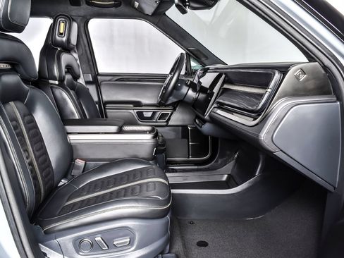 Used 2022 Rivian R1T Adventure AWD/4WD image 24