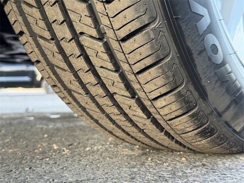 Used 2023 Toyota Corolla Cross LE image 12