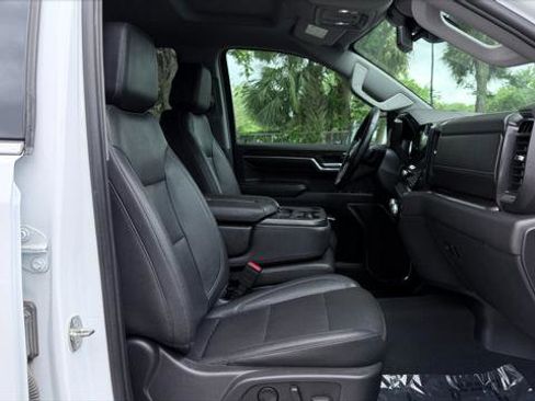 Used 2024 GMC Sierra 1500 SLT AWD/4WD image 22