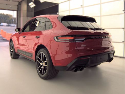 Used 2024 Porsche Macan w/ Premium Plus Package AWD/4WD image 3