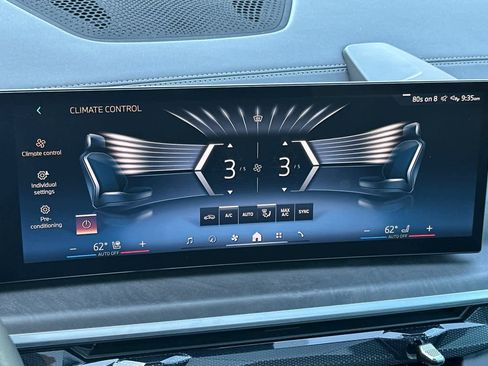 Used 2025 BMW X5 xDrive50e w/ Premium Package image 24