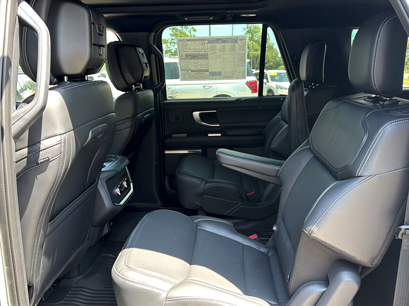 New 2026 Ford Expedition Max Platinum w/ Stealth Performance Package AWD/4WD image 5