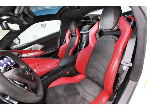 Used 2021 Chevrolet Corvette Stingray Premium Cpe w/ Z51 Performance Package image 27