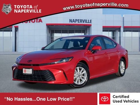 Certified 2025 Toyota Camry LE image 1