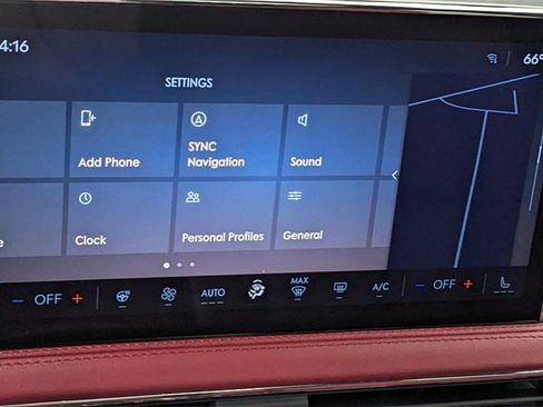 Used 2025 Lincoln Corsair Reserve image 25