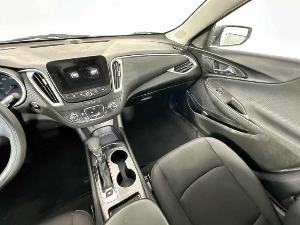 Used 2023 Chevrolet Malibu LS FWD image 11