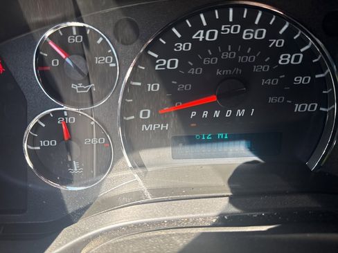 Used 2022 Chevrolet Express 2500 w/ Driver Convenience Package image 14