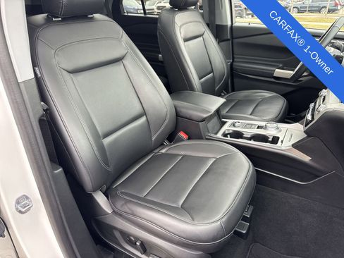 Used 2024 Ford Explorer XLT w/ Equipment Group 202A image 28