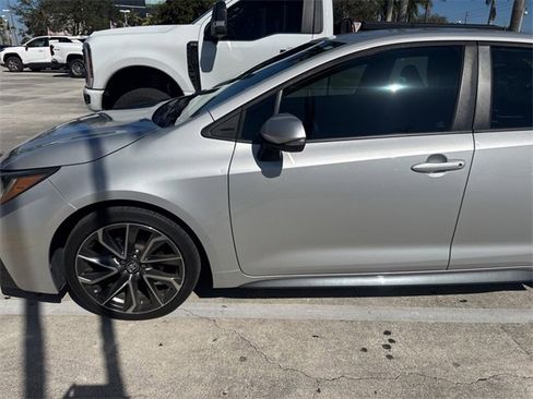 Used 2021 Toyota Corolla SE image 2