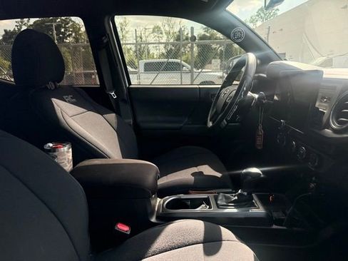 Used 2023 Toyota Tacoma TRD Off-Road w/ Technology Package image 2