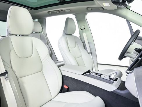 New 2026 Volvo XC90 T8 Ultra w/ Protection Package Premier AWD/4WD image 23