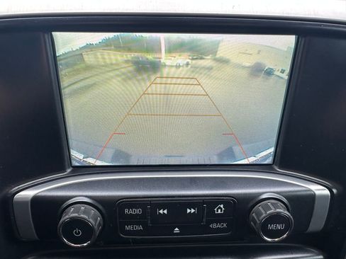 Used 2018 GMC Sierra 1500 SLE image 16