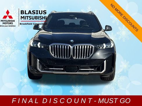 Used 2024 BMW X5 xDrive40i w/ Premium Package image 3