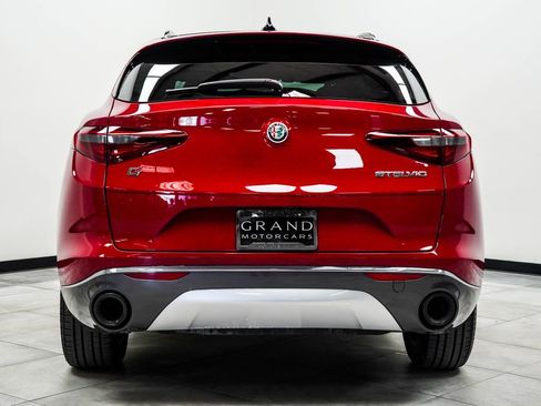 Used 2023 Alfa Romeo Stelvio Ti AWD/4WD image 11