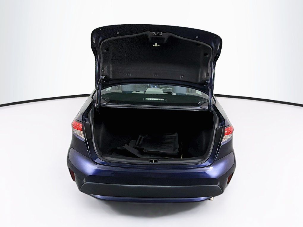 Used 2022 Toyota Corolla LE FWD image 26