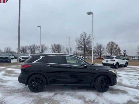 Used 2021 INFINITI QX50 Luxe w/ Appearance Package image 10