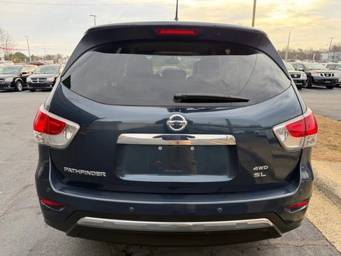 Used 2014 Nissan Pathfinder SL w/ SL Tech Package image 6