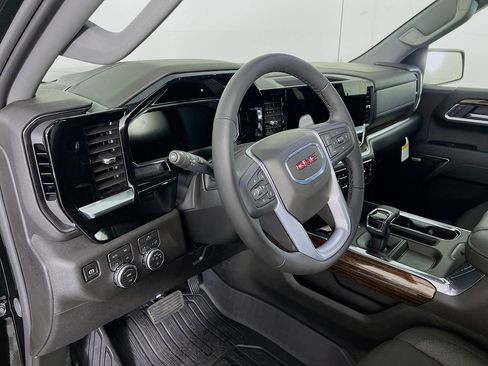 New 2026 GMC Sierra 1500 Elevation image 8