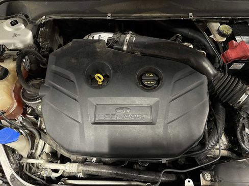 Used 2015 Ford Fusion SE image 11