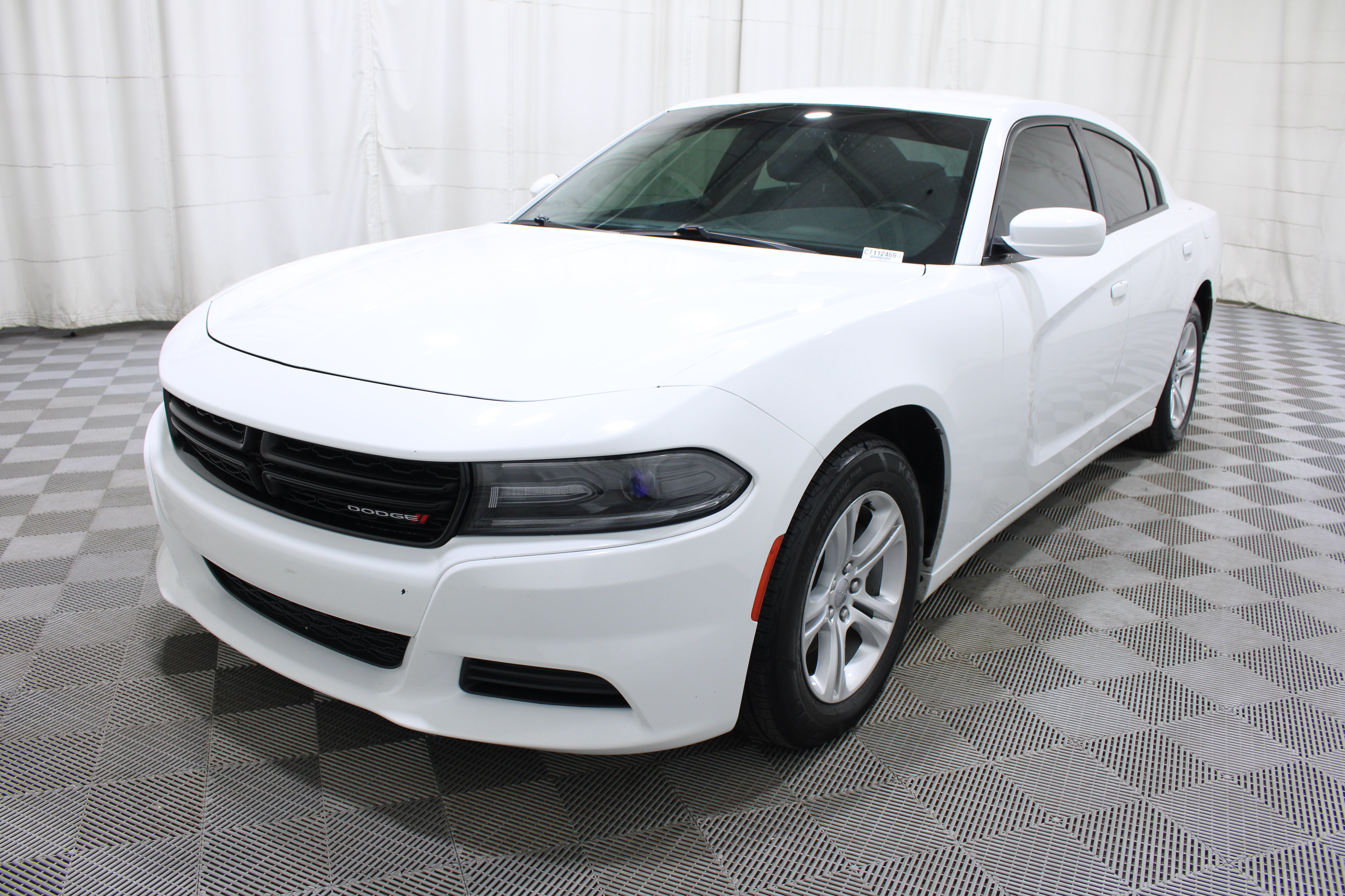 Used 2018 Dodge Charger SXT RWD image 27