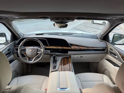 Used 2021 Cadillac Escalade Sport Platinum image 32