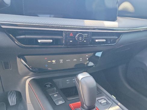 Used 2025 Nissan Kicks SR FWD image 28