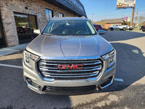 Used 2024 GMC Terrain SLT image 8