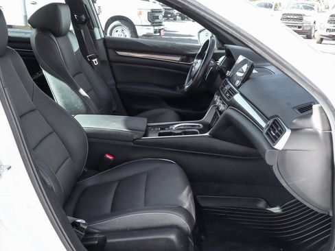 Used 2022 Honda Accord Sport image 36