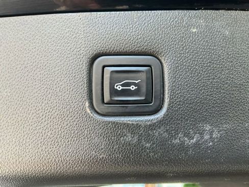 Used 2022 Chevrolet Blazer LT AWD/4WD image 19