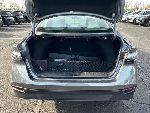 New 2026 Nissan Sentra SL w/ Floor Mat Package FWD image 15