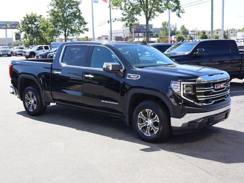 Used 2025 GMC Sierra 1500 SLT AWD/4WD image 2