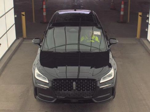 Used 2024 Lincoln Corsair Reserve w/ Equipment Group 201A image 2