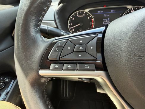 Used 2023 Nissan Altima 2.5 SL FWD image 35