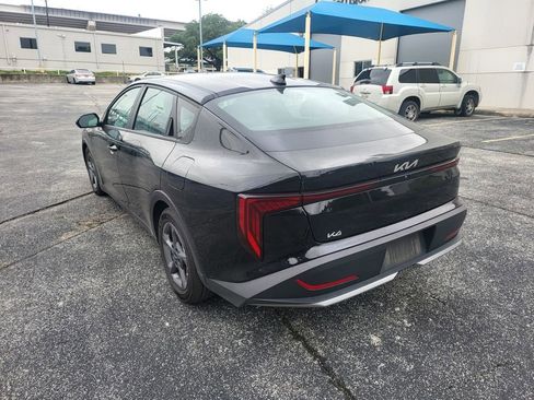 Used 2025 Kia K4 LXS FWD image 3