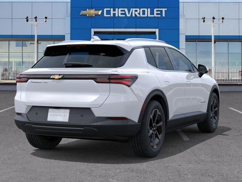 New 2026 Chevrolet Equinox EV LT image 4