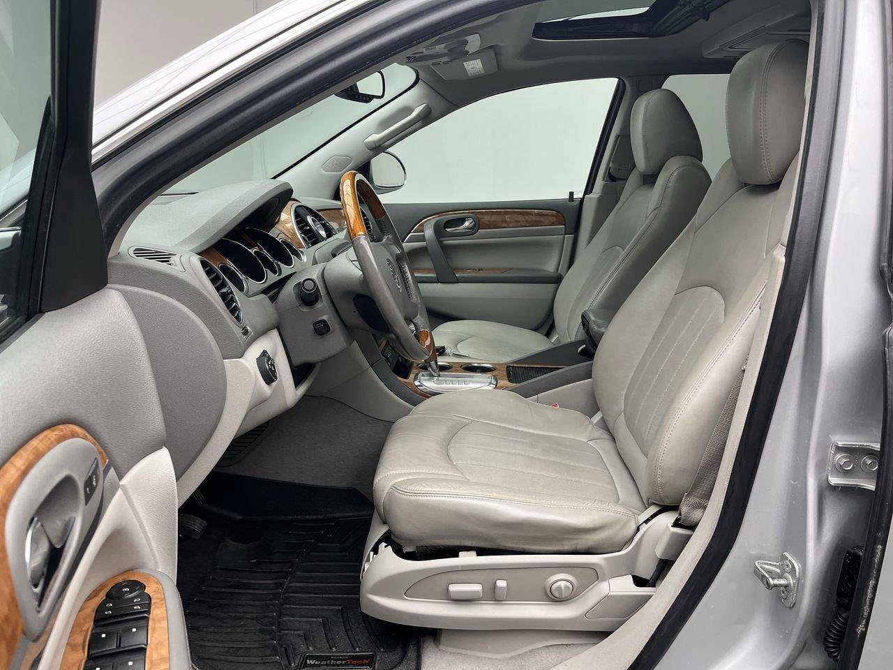 Used 2012 Buick Enclave Premium FWD image 3