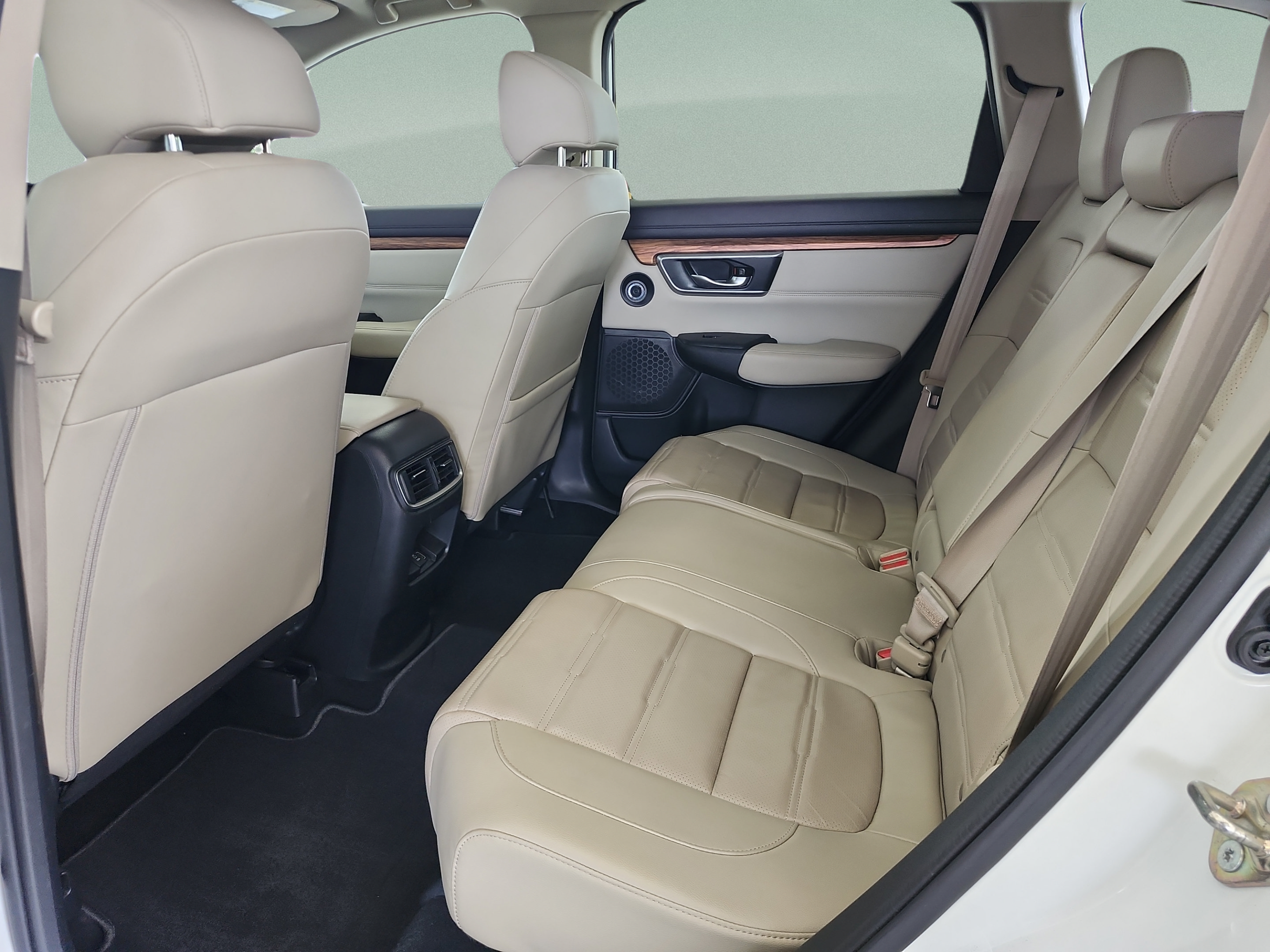 Used 2018 Honda CR-V Touring image 16