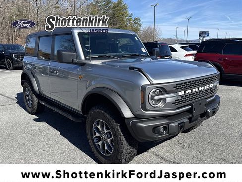 Used 2023 Ford Bronco Badlands image 1
