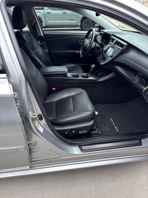 Used 2016 Toyota Avalon Limited FWD image 11