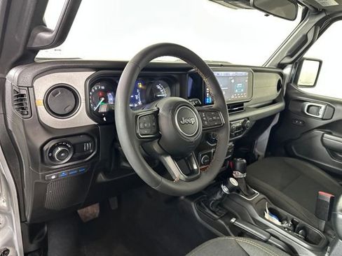 Used 2024 Jeep Wrangler Unlimited w/ Convenience Group AWD/4WD image 13