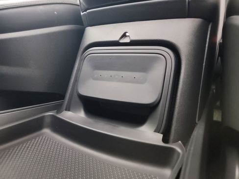 Used 2024 Rivian R1S Adventure AWD/4WD image 33