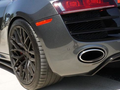 Used 2012 Audi R8 V10 AWD/4WD image 16