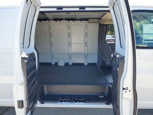 New 2026 GMC Savana 2500 Extended RWD image 10