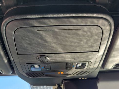 New 2025 Ford Bronco Outer Banks w/ Sasquatch Package AWD/4WD image 32