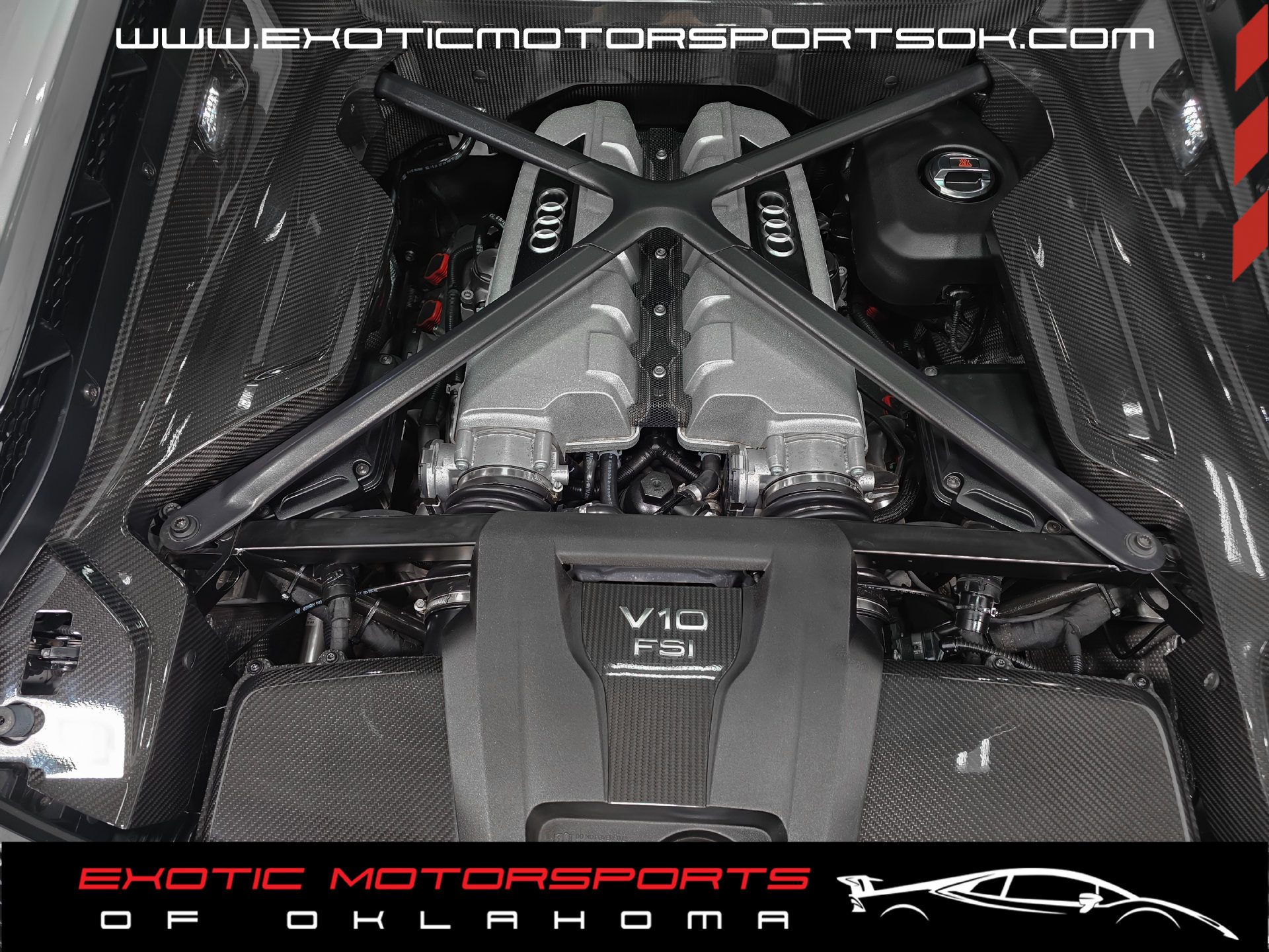 Used 2017 Audi R8 V10 w/ Carbon Exterior Package AWD/4WD image 12