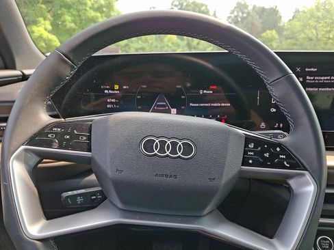 Used 2025 Audi Q5 Premium w/ Convenience Package AWD/4WD image 20