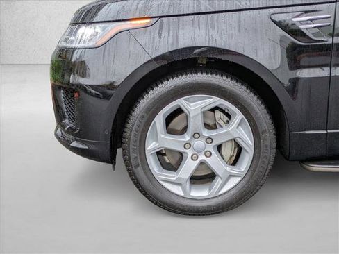 Used 2020 Land Rover Range Rover Sport HSE image 24