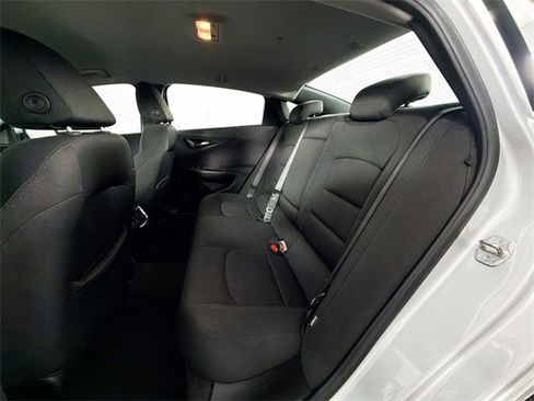 Used 2019 Chevrolet Malibu LT image 27