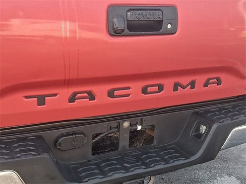Used 2020 Toyota Tacoma TRD Sport image 30