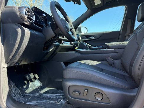 New 2026 Chevrolet Equinox LT w/ Convenience Package II image 19